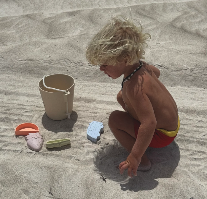 Silicone Bucket & Spade Set from Anderson Parker
